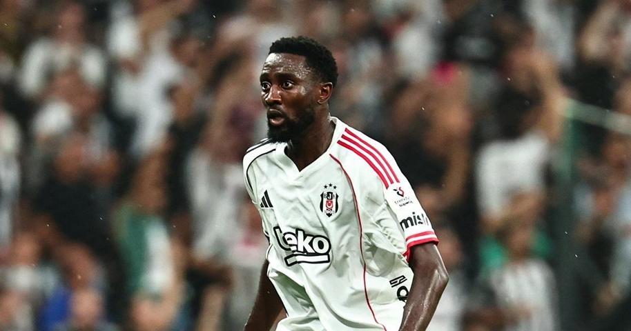 Beşiktaşa dev forvet Serdal Adalı bizzat devrede...