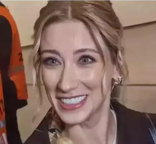 Hazal Kayadan Diş Estetiği Açıklaması: Yeniden Yaptırdım, Canım Çok Yandı