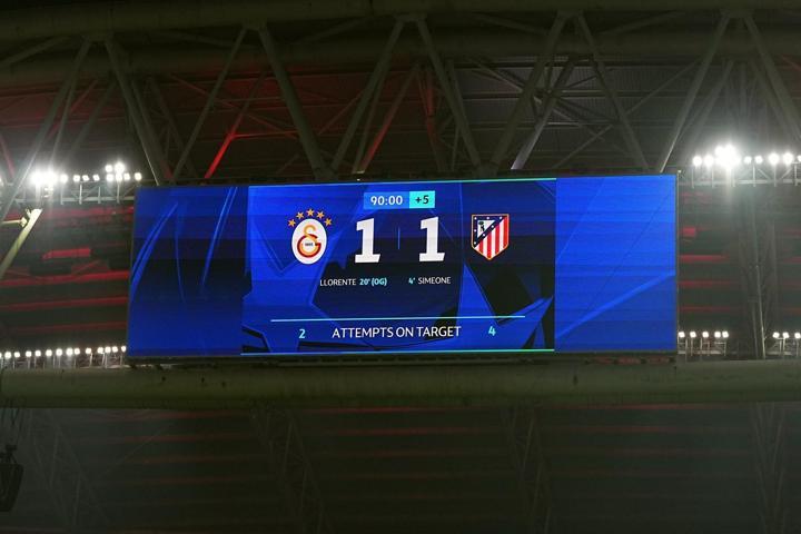 Galatasaray - Atletico Madrid maçının ardından Okan Buruka övgü: Avaz avaz bağıranlara soruyorum