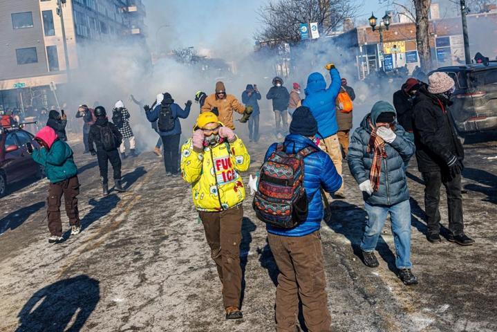 Minnesotada sokaklar yine karıştı: ICE polisi bir kişiyi daha öldürdü