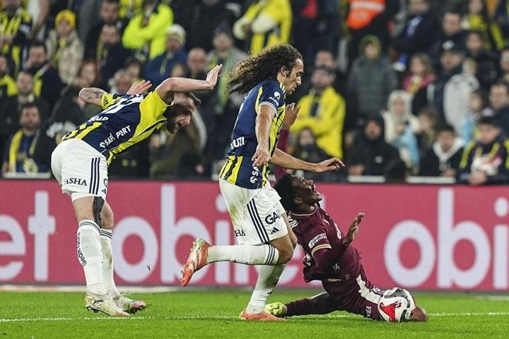 Fenerbahçenin puan kaybı sonrası net değerlendirme: Tedescoya santrfor gerek
