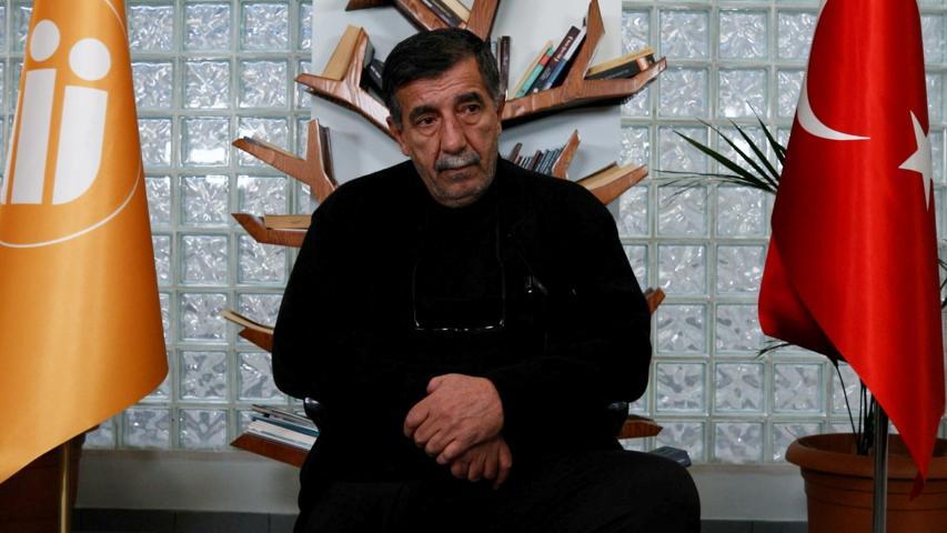 Beyaz önlüklü kahramanlar Asrın felaketine hastanede yakalanan doktorlar sedyedeki hastayı bırakmadı