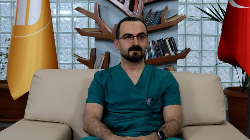 Beyaz önlüklü kahramanlar Asrın felaketine hastanede yakalanan doktorlar sedyedeki hastayı bırakmadı