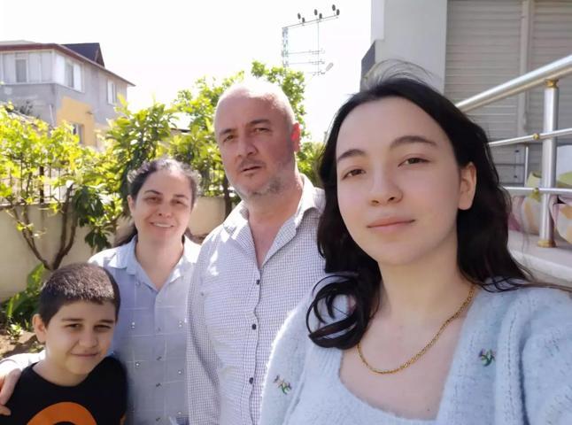 Asrın felaketinde 2 çocuğunu kaybetti, binlerce çocuğa umut oldu