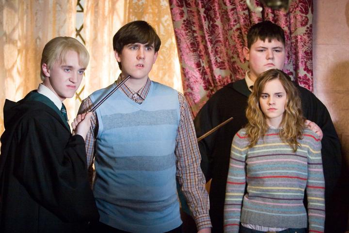 Hogwarts’ın kötü çocuğu Çin’in şans meleği oldu Yeni yılın sürpriz yüzü: Harry Potterdan Draco Malfoy...