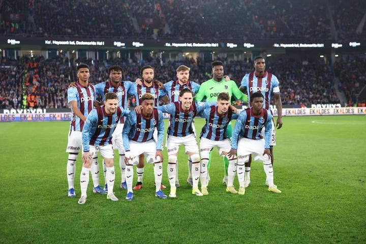 Trabzonun yerel gazeteleri, Fenerbahçe mağlubiyetini manşete taşıdı: Yine bize hüsran