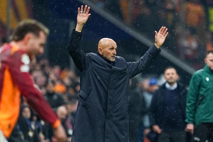 Galatasarayın Juventus galibiyeti, İtalyan basınına böyle yansıdı: Tarihi bir rezalet