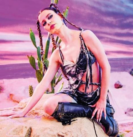 Gündemde Beren Saat: CapitaliZoo ile Müzik Dünyasında Yeni Bir Adım