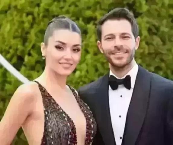 Hakan Sabancının ardından Onur Güvenatam ile aşk yaşamaya başlamıştı Hande Erçelden kalpleri ısıtan poz: YAKIŞIKLIM