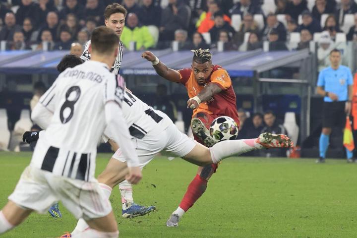 İtalyan basını, Galatasarayın zaferini manşetlere böyle taşıdı: Acı verici
