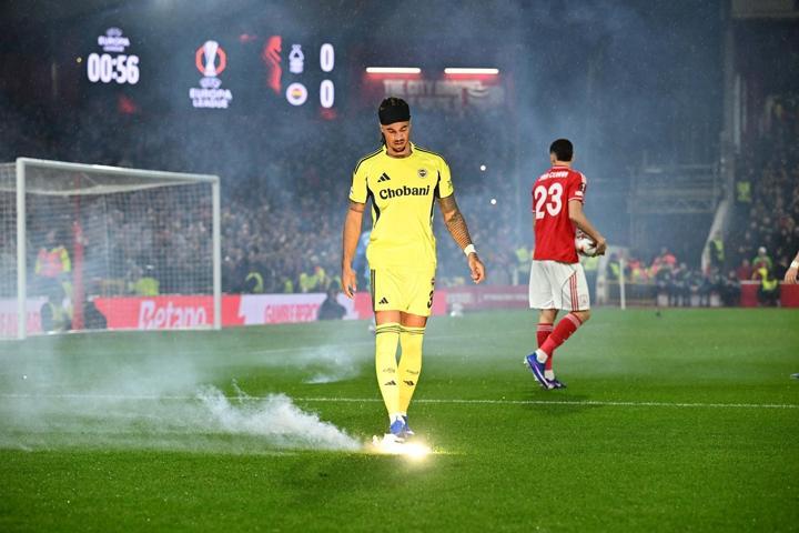 İngiliz basınından Vitor Pereiraya eleştiri Fenerbahçe maçı sonrası büyük korku yorumu...