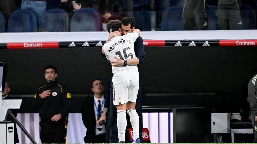 Real Madridin yıldızı Arda Gülerden tarihe geçen gol: 70 metreden avladı