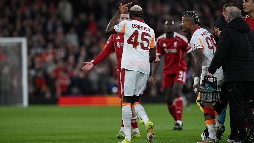 Galatasaray-Liverpool maçında gecenin en korkutan anı: Noa Langın parmağı koptu