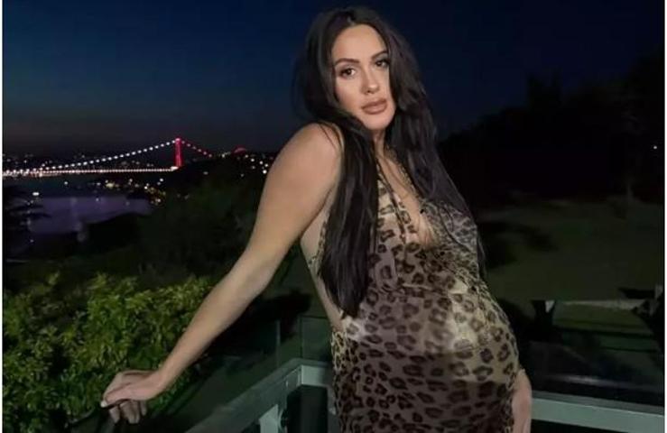 Sahra Işık bebeğinin ilk sözlerini anlattı “Anne” beklerken başka kelimeler geldi