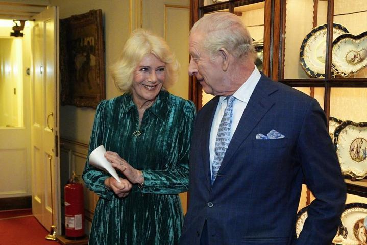 Manidar zamanlama... Trump’tan rest, Buckinghamdan duyuru geldi: 20 yıl sonra bir ilk ‘İptal et’ çağrıları gelirken Kral Charles kararını verdi…