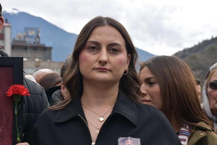 Kuzeyin Oğlunun vefatının 1. yılında mezarı başında anıldı Volkan Konakın ablası: Dünyanın bütün renkleri soldu