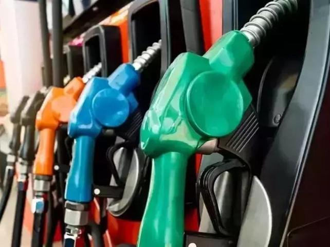 MOTORİNE ZAM 2 NİSAN 2026 | Zam sonrası motorin kaç TL, benzin ne kadar Tabelalar değişti İşte Ankara, İzmir, İstanbulda akaryakıt fiyatları