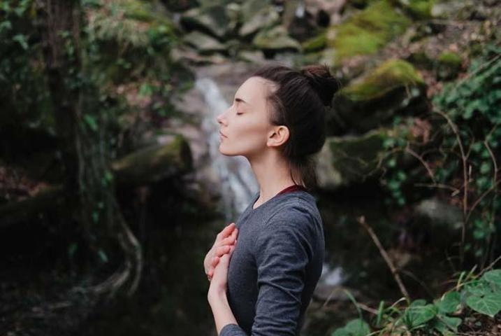 7 Günlük Meditasyon Beyni ve Bedeni Yeniden Yazıyor: Bilim İnsanları, Zihin-Beden Uygulamalarının Ölçülebilir Biyolojik Etkilerini Ortaya Koydu