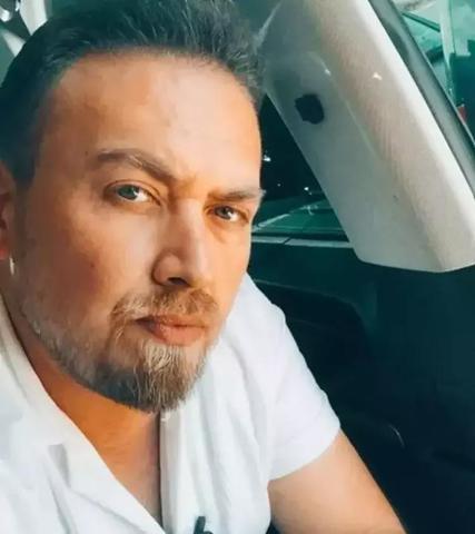 Neslihan Atagül Abisi İlkay Atagül ile Verdiği Pozla Sanal Medyayı Salladı