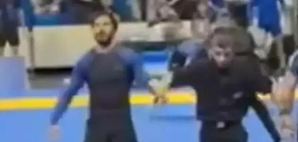 Barış Arduç’tan Altın Madalya Sonrası Sürpriz Kare Kardeşiyle Pozu Çok Konuşuldu