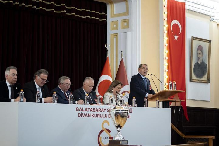 Dursun Özbekten, Yasin Kol çıkışı: Sinir uçlarımızla oynuyorlar