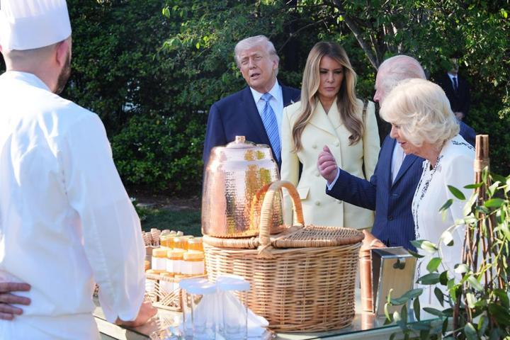 Trump, Kral Charles’a ne dedi Dudak okuma uzmanları iş başında: Putin’den bahsetti…