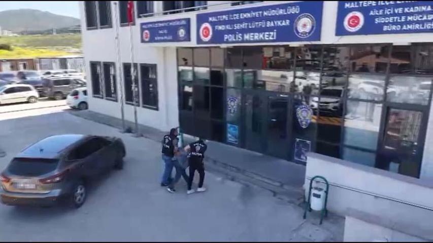 Yol ortasında şoke eden görüntü: Tartıştığı kadını yumruklamıştı