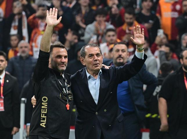 Galatasaray 10 numara transferinde son kararını verdi Yıldız oyuncuya teklif gitti...