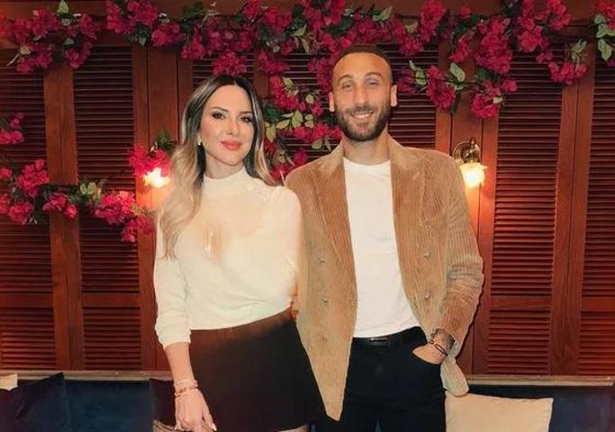 “Kraliçem” diyerek aşkını ilan etti Cenk Tosun’dan 10. yıl dönümünde romantik paylaşım: “Sana minnettarım”