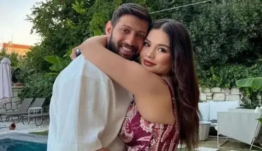 Eda Sakız ve Burak Bulut Boşanıyor mu Sanal Medya Detayı Kafaları Karıştırdı