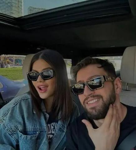 Eda Sakız ve Burak Bulut Boşanıyor mu Sanal Medya Detayı Kafaları Karıştırdı