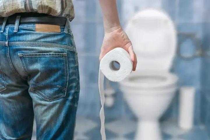 Bülent Serttaşın zayıflama sırrı belli oldu 3 ayda 18 kilo verdi Ünlü şarkıcı fazlalıklarından bakın nasıl kurtulmuş...