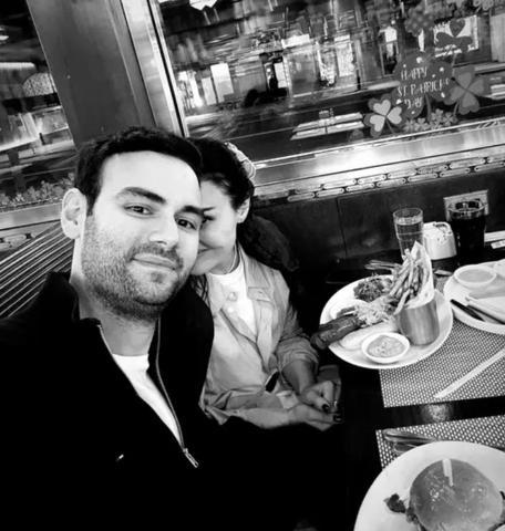 Esra Bilgiç ve Faruk Sabancı’dan Romantik Paylaşım: “Aşkın Fotoğrafı” Yorumu Yağdı