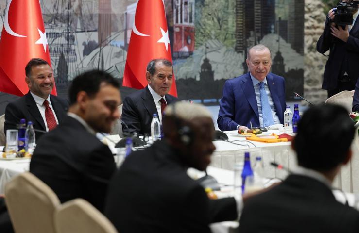 Cumhurbaşkanı Erdoğan, şampiyon Galatasaray’ı kabul etti