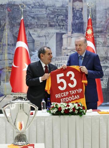 Cumhurbaşkanı Erdoğan, şampiyon Galatasaray’ı kabul etti