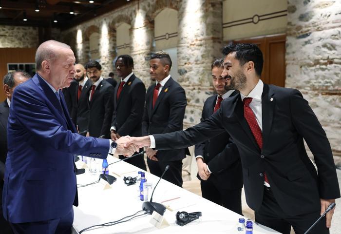 Cumhurbaşkanı Erdoğan, şampiyon Galatasaray’ı kabul etti