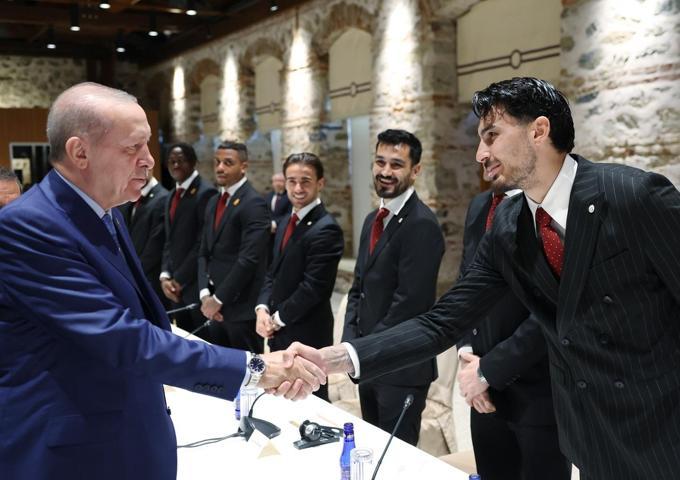 Cumhurbaşkanı Erdoğan, şampiyon Galatasaray’ı kabul etti
