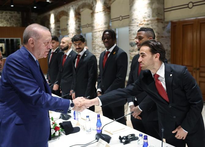 Cumhurbaşkanı Erdoğan, şampiyon Galatasaray’ı kabul etti