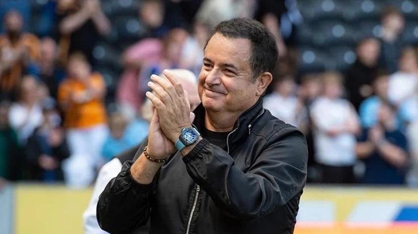Acun Ilıcalıya Hull City göndermesi Ayça Çağla Altunkaya noktayı koydu: KARIŞMIYORSUN