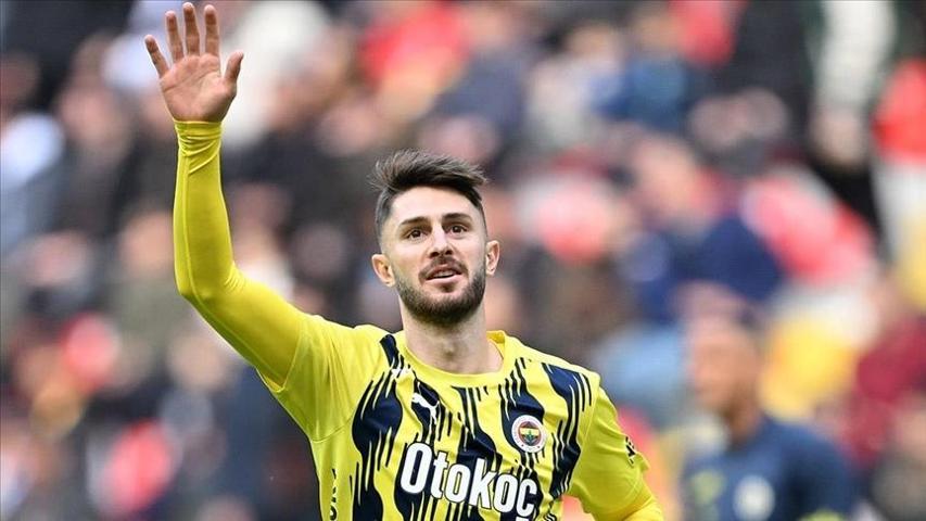 İsmail Yüksek, Ferdi Kadıoğlunun takım arkadaşı oluyor