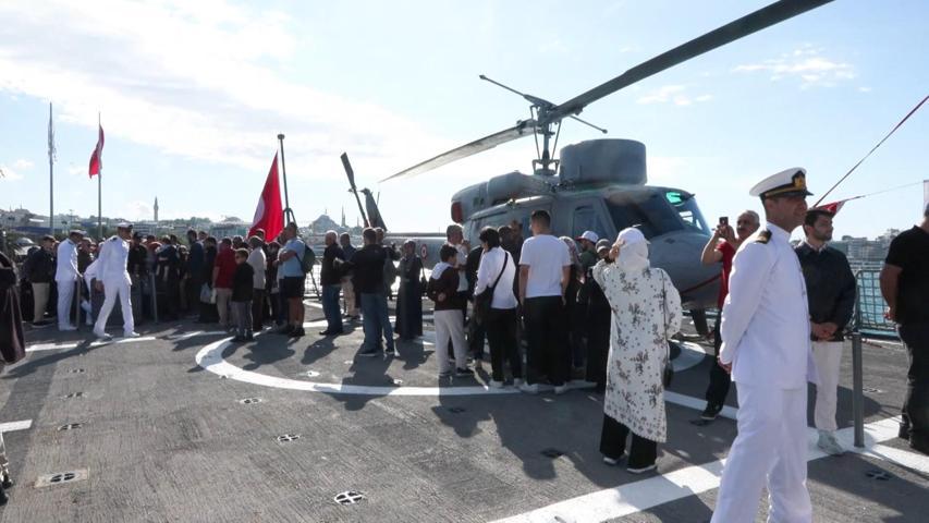 TCG Fatih, Sarayburnu Limanında ziyarete açıldı