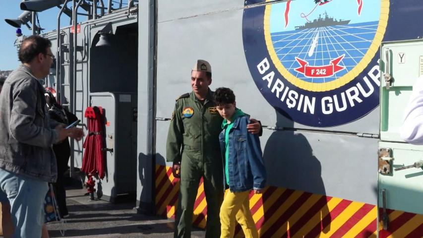 TCG Fatih, Sarayburnu Limanında ziyarete açıldı