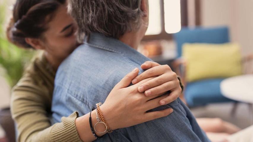 Depresyondaki Birine Bu 5 Cümleyi Sakın Söylemeyin İstemeden Zarar Veriyor Olabilirsiniz... Meğer Daha Yalnız Hissettiriyormuş