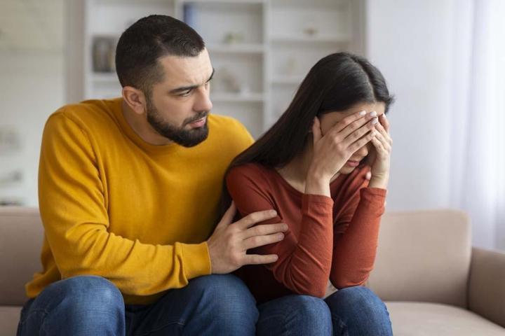 Depresyondaki Birine Bu 5 Cümleyi Sakın Söylemeyin İstemeden Zarar Veriyor Olabilirsiniz... Meğer Daha Yalnız Hissettiriyormuş