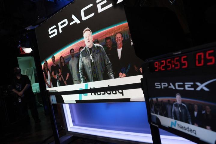 Elon Musk, SpaceXin halka arzı sonrası dünyanın ilk trilyoneri oldu