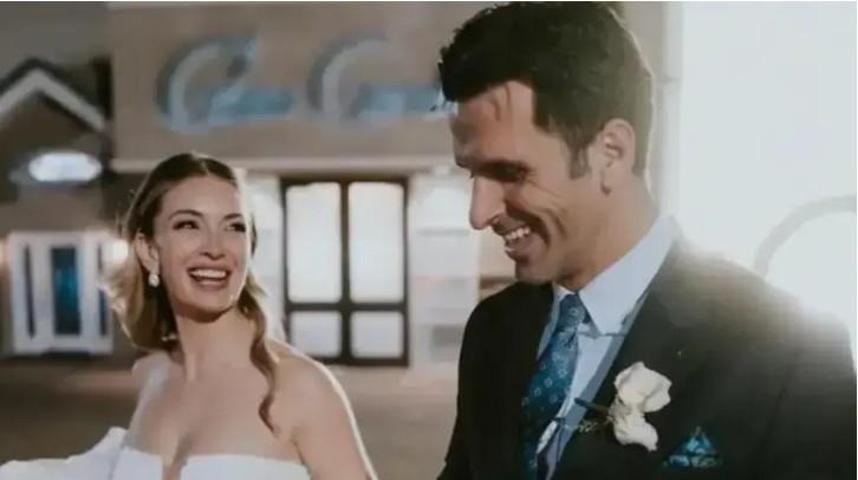 Yasemin Kay Allen ve Erdal Kaya’dan romantik kareler Las Vegas sonrası aşk dolu paylaşım