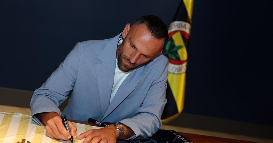 Fenerbahçeye Vedat Muriqiden iyi haber