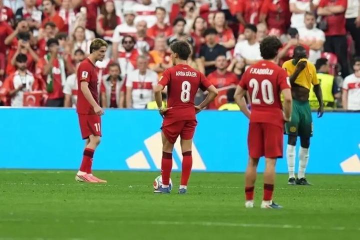 MİLLİ MAÇ CANLI İZLE: Dünya Kupası Türkiye Paraguay Maçı TRT 1 Şifresiz Canlı Yayın Bizim Çocuklar Kader Maçında