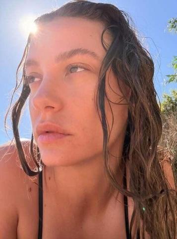 Serenay Sarıkayadan bikinili tatil pozu Beğeni butonu çöktü: ‘İKON KADIN’
