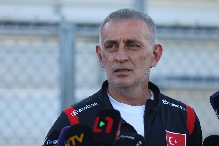 İbrahim Hacıosmanoğlundan Montella sözleri: Yolda bulduklarımızla asla değişmeyiz